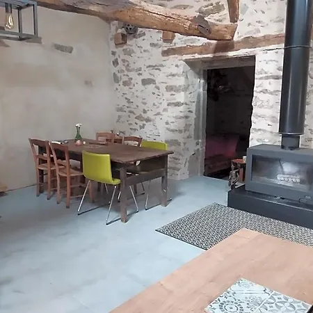 Oda ve Kahvaltı D'hotes En Segala *